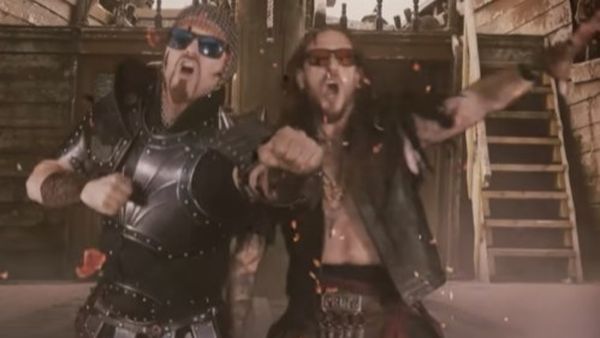 VIDEOCLIP: Piesa &bdquo;Dragostea din tei&rdquo;, interpretată &icirc;n rom&acirc;nă de o trupă germană de folk metal