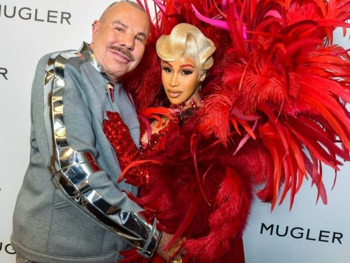 Cine a fost Thierry Mugler?! Designerul s-a stins din viață la 73 de ani  