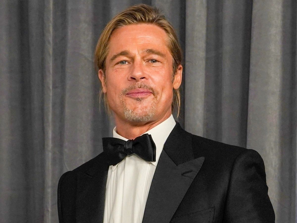 Brad Pitt iubește din nou?! Actorul a fost surprins cu cântăreața suedeză Lykke L