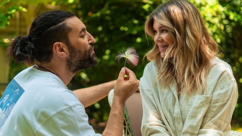 Smiley, imagine emoționantă alături de Gina Pistol! Detaliul neașteptat pe care l-au observat fanii artistului: &bdquo;&Icirc;n ziua de azi, naturalețea este ceva fals&rdquo;