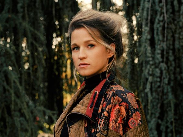 Selah Sue a lansat piesa &bdquo;Pills&rdquo;