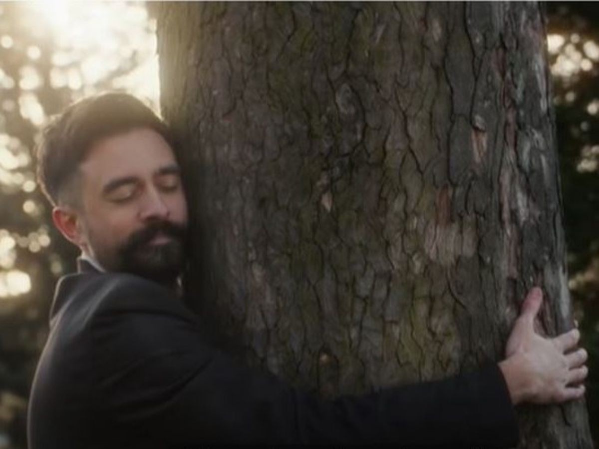 Trupa Bastille a lansat videoclipul piesei „Shut Off The Lights”