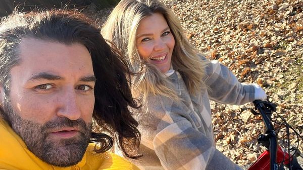 Smiley și Gina Pistol au angajat o bonă pentru micuța Josephine: „Ne înțelegem bine cu ea! Vine în timpul zilei”. Cei doi vor avea un program încărcat