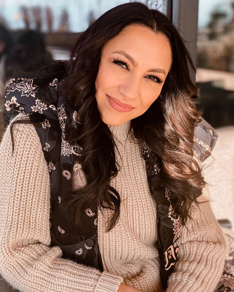 Andra are melodii de milioane de vizualizări, dar a rămas același om modest: „Oamenii simt că eu nu joc un rol”