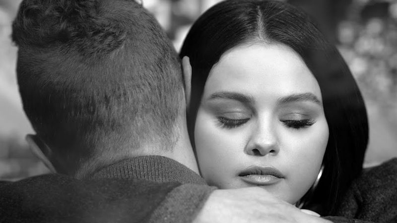 Coldplay și Selena Gomez au lansat videoclipul piesei „Let Somebody Go”