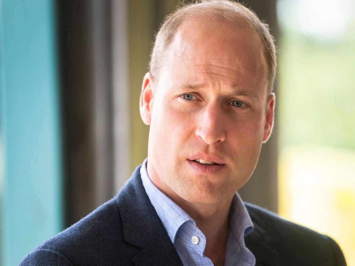 Prințul William susține dorința Reginei Elisabeta a ll-a de a o face pe mama sa vitregă, Camilla, Regina consoartă