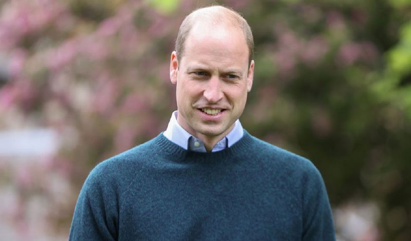 Prințul William susține dorința Reginei Elisabeta a ll-a de a o face pe mama sa vitregă, Camilla, Regina consoartă