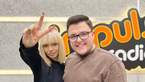 Karla, live „Bară la Bară”, despre piesa „Ella”: „La 25 de ani vreau să fiu pe marile scene”. VIDEO