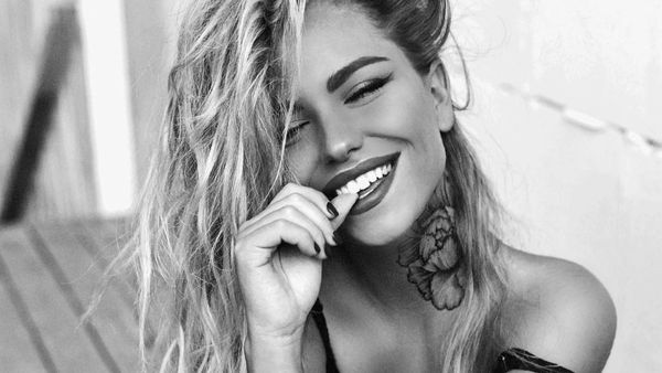 DENNIS LLOYD - Nevermind