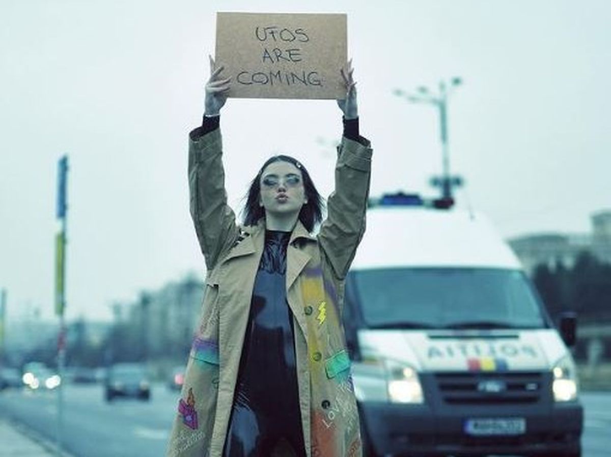 Roxen a lansat UFO. Vezi versuri aici