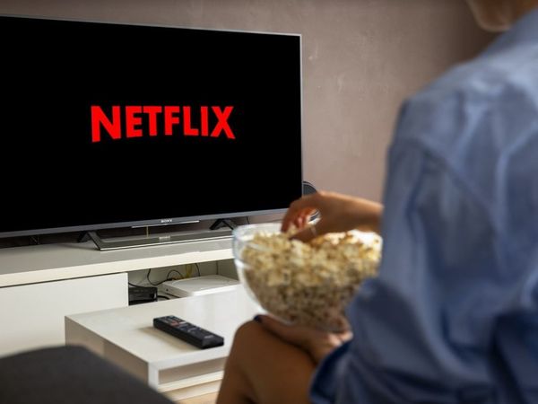 Veste bună pentru utilizatorii Netflix! Platforma online lansează 5 producții originale disponibile și &icirc;n Rom&acirc;nia