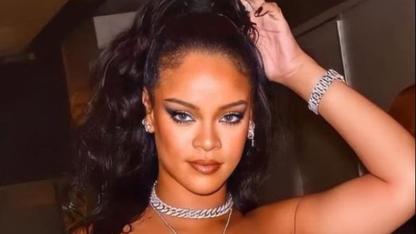 Rihanna, primele declarații despre sarcină: „Nu trebuie să-mi fac griji să-mi ascund burtica”
