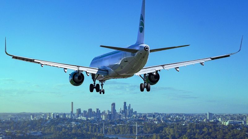 Bancul zilei de luni: Un avion intarzie la decolare