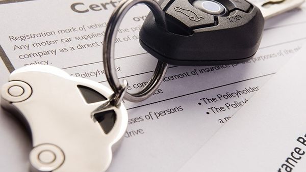 Dimineața Nebună. Cele mai ciudate polițe de asigurare în lume. AUDIO