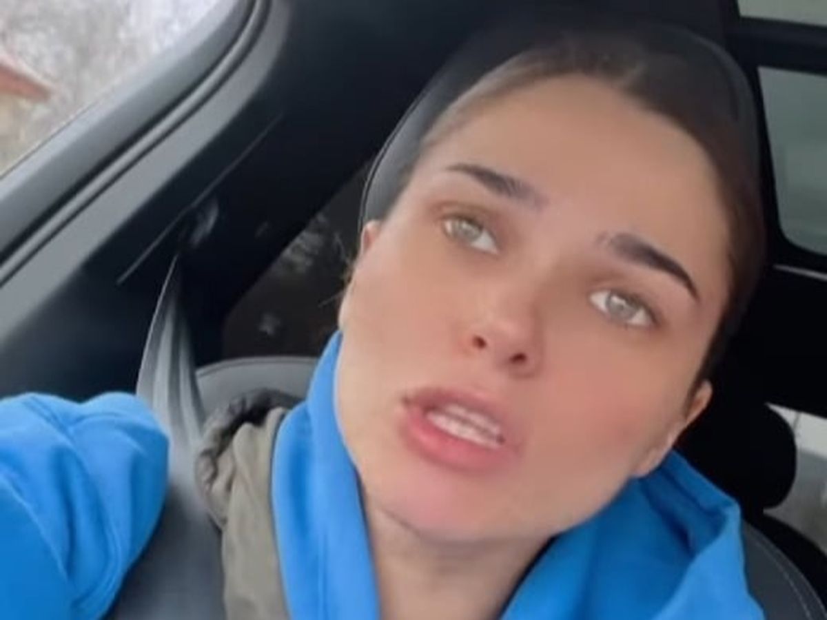 Theo Rose a răbufnit în fața fanilor din mediul online! Ce a pățit artista într-o parcare din București?!