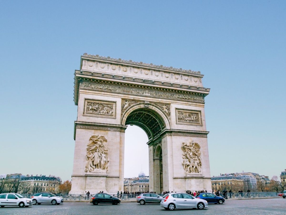 4 soluții simple pentru ca un departament de urbanism modern să funcționeze perfect