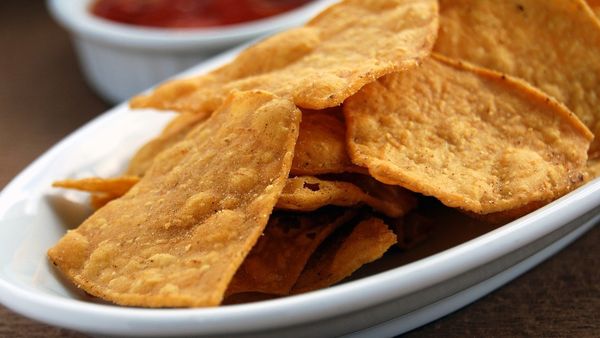 Dimineața Nebună: 24 februarie 2022 - Ziua chipsurilor Tortilla (AUDIO)