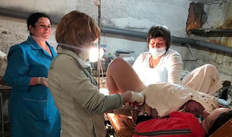 Miracol în vremea războiului! O fetiță a avenit pe lume la metroul din Kiew în timp ce mama ei se adăpostea de atacul rușilor