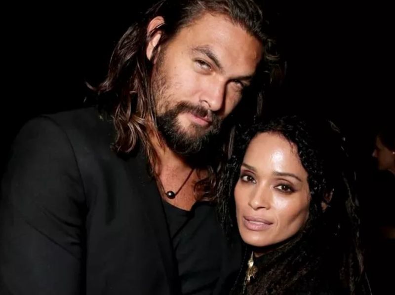 Jason Momoa și Lisa Bonet formează din nou un cuplu.