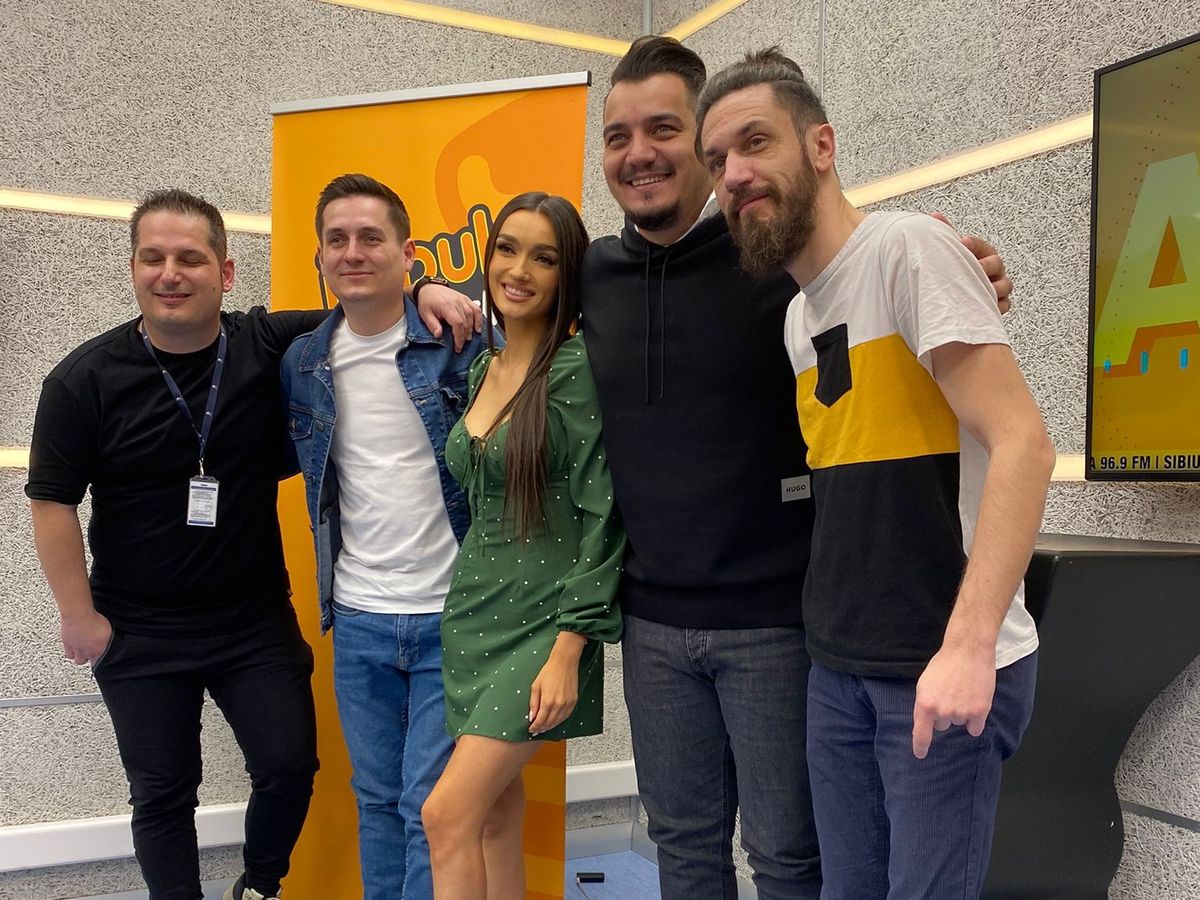 Matinalii „Dimineața Nebună” și matinalii „Dimineața cu noi” și-au dat întâlnire în  studioul Impuls. Ce sfaturi au primit George Tănase, Bursucu și Viviana de la Mishu și Cosmin?! 