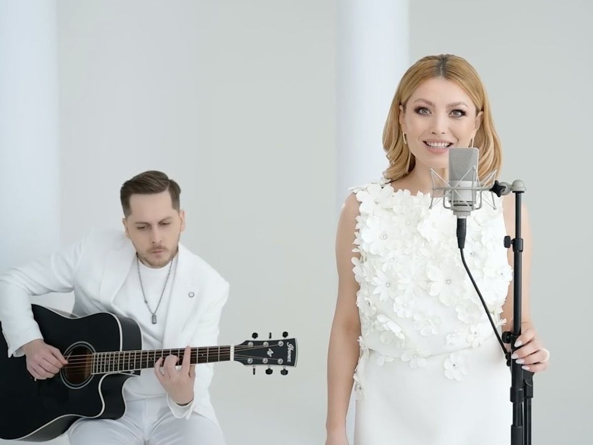 Elena Gheorghe a lansat o versiune live a piesei „Numele tau”