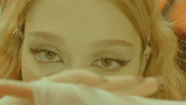 Francis On My Mind a lansat  piesa „Speed Of Light”