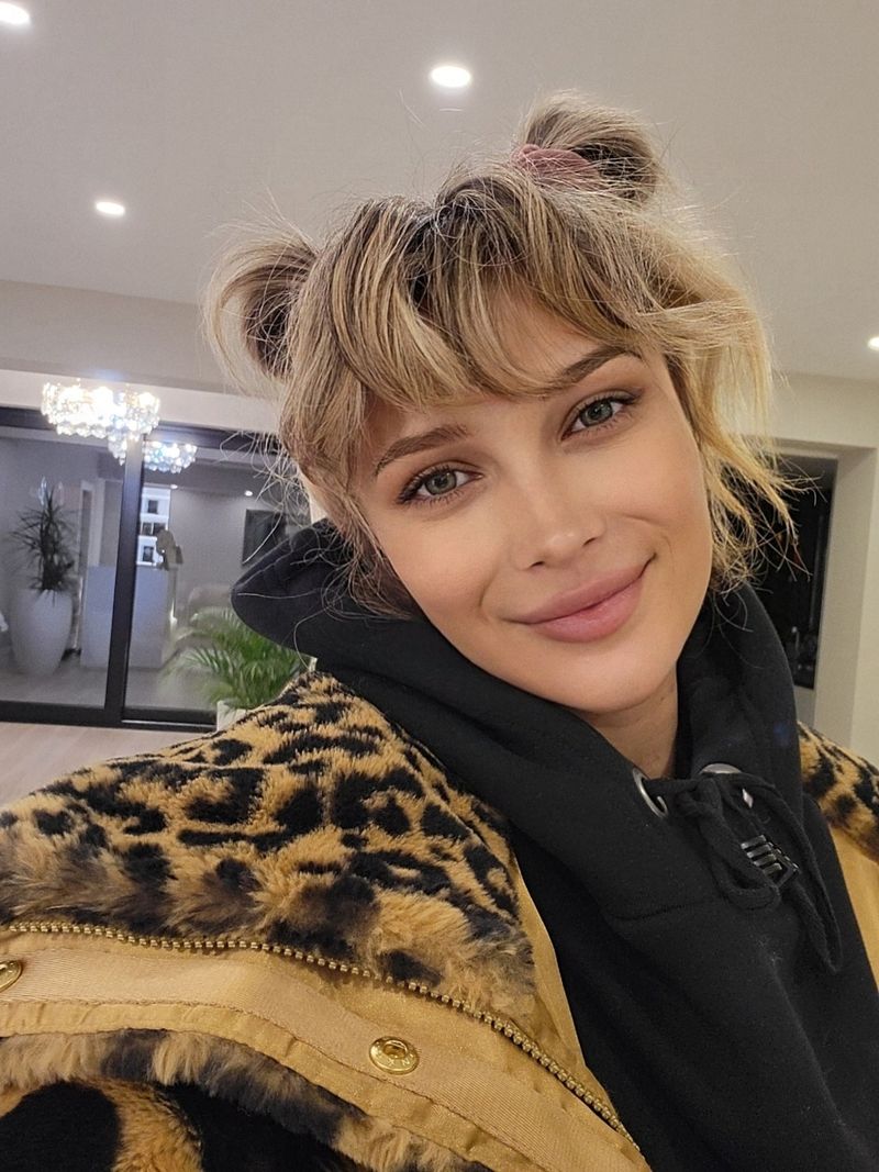  Lora, mesaj dur pentru vedetele care se 