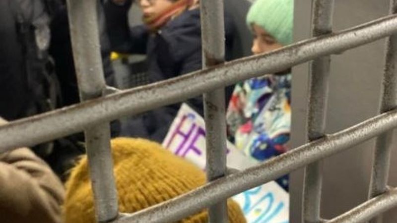 FOTO: Copii arestați &icirc;n Rusia, pentru că au protestat &icirc;mpotriva războiului și a președintelui Vladimir Putin: &bdquo;NU războiului"