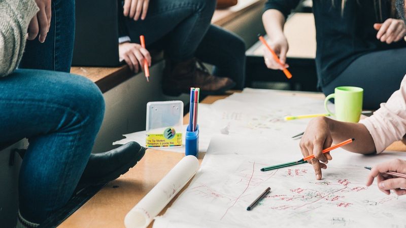 Studiile &icirc;n străinătate revin pe agenda educațională a tinerilor. Tot ce trebuie să știi dacă vrei să studiezi &icirc;n străinătate. &Icirc;nscrieri și bugete