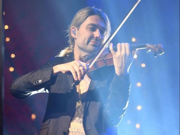 Concertele violonistului David Garrett de la Bucureşti şi Cluj-Napoca, am&acirc;nate p&acirc;nă &icirc;n luna septembrie: &bdquo;Aștept cu nerăbdare să revin pe scenă&rdquo;