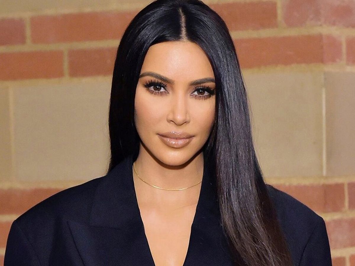 Kim Kardashian este o femeie singură, în mod oficial.