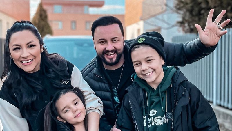 Andra, despre expunerea copiiilor ei &icirc;n mediul online. Care sunt regulile pe care trebuie să le respecte David și Eva: &bdquo;Le-am arătat ce au voie să facă și au &icirc;nțeles care sunt regulile&rdquo;