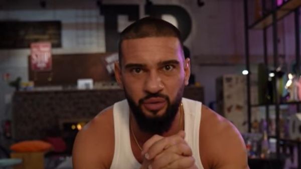 Dorian Popa, dat afară cu poliția dintr-un hotel din Germania! Ce s-a întâmplat, de fapt, cu artistul?!: „Cred că a contat și chestia asta că suntem români, marginalizați”