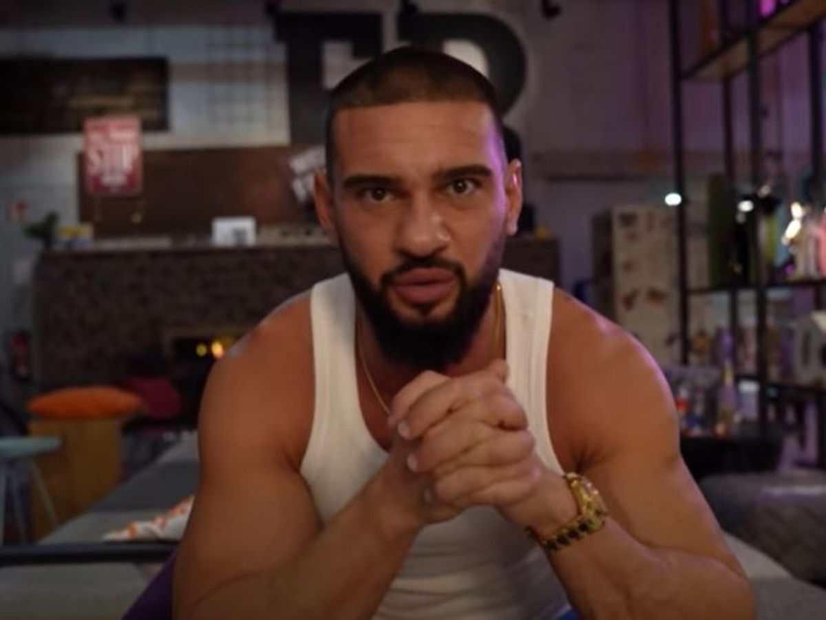 Dorian Popa a fost dat afară cu poliția dintr-un hotel din Frankfurt