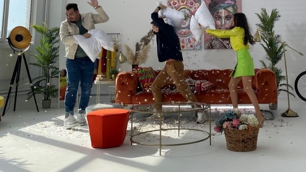 Matinalii de la “Dimineața cu noi” s-au distrat de “le-au mers fulgii”! Imagini, în premieră, de la locul faptei!