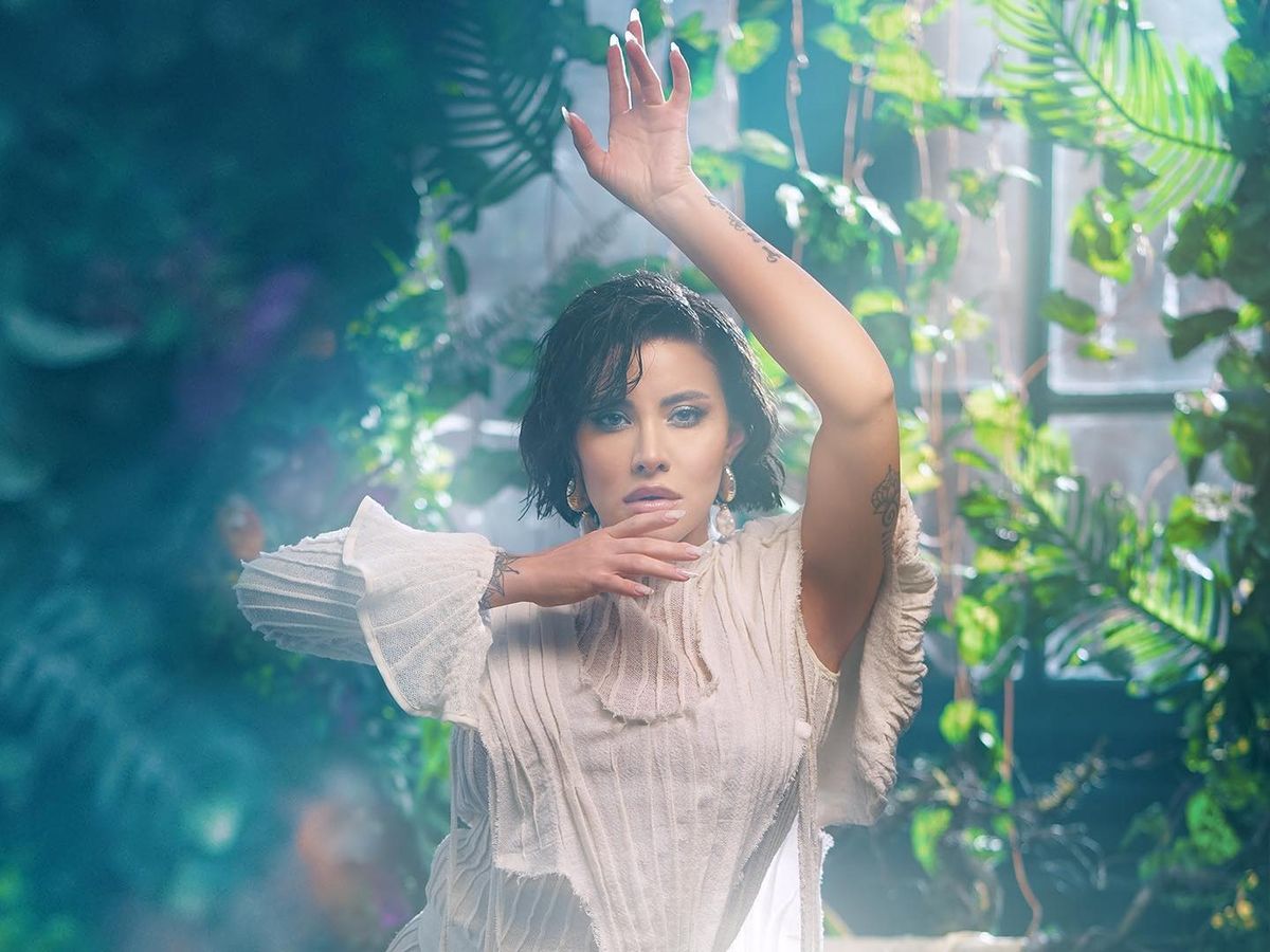 Nicoleta Nucă a lansat piesa „Nimeni nu-i perfect”