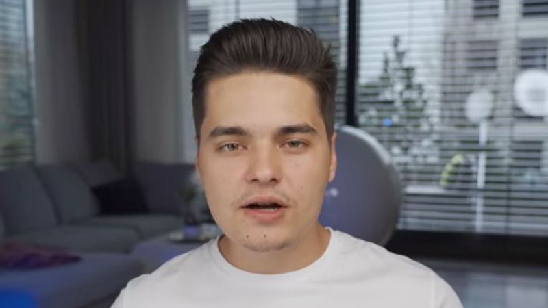 Selly a răbufnit pe rețelele sociale! Cunoscutul vlogger comentează războiul din Ucraina: &bdquo;Rom&acirc;nii pun botul la propaganda asta rusă&rdquo;
