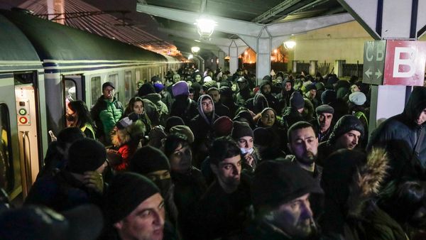 Un român a cazat 11 refugiați din Ucraina! Bărbatul a povestit despre experiența prin care a trecut: „La plecare s-au trezit în jurul orelor 05:00, eu dormind butuc”