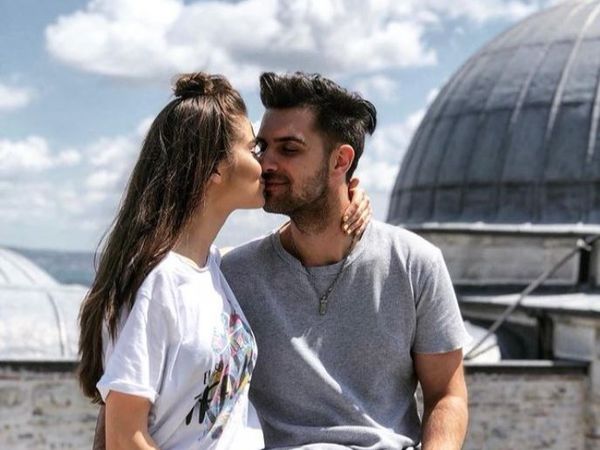 Gestul romantic făcut de Alex Leonte pentru iubita lui, Theo Rose! Cum a reacționat artista?!: &bdquo;După cinci ani de chin, el tot s-a mai g&acirc;ndit la așa ceva&rdquo;