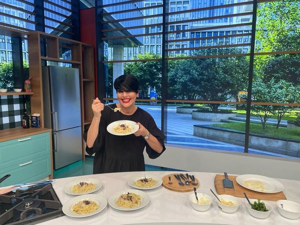 Chef Patrizia Paglieri și-a delectat colegii de platou de la &ldquo;Dimineața cu noi&rdquo; cu celebrele paste!