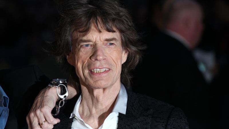 Dimineața Nebună: Mick Jagger și-a înșelat iubita cu bona copiilor în timp ce iubita lui era în camera alăturată. Audio