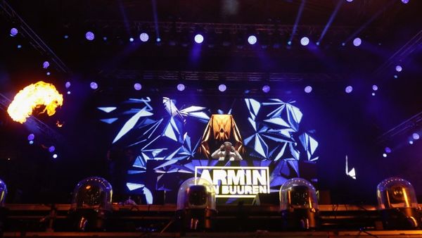 We are one. Câți bani s-au strâns la cel mai mare eveniment caritabil pentru Ucraina?!