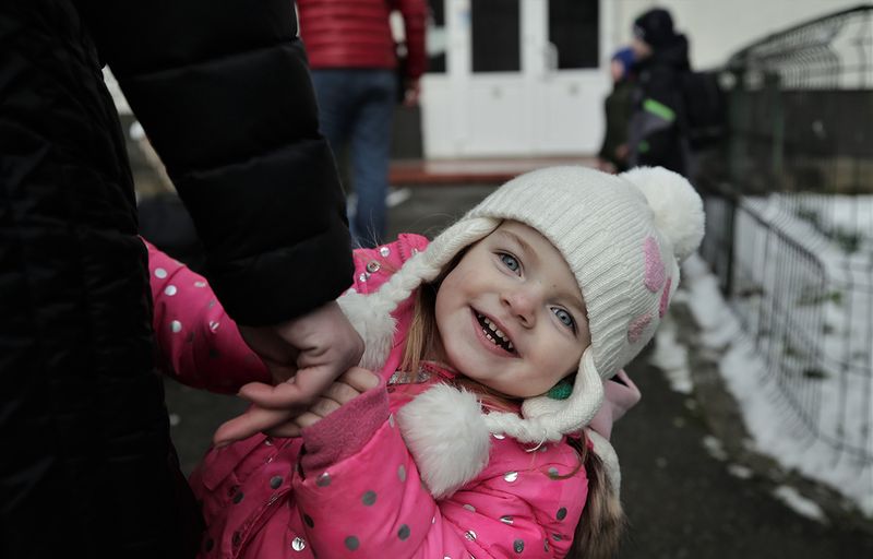 „Alături de copiii din Ucraina”. Donează și tu, la 8826!