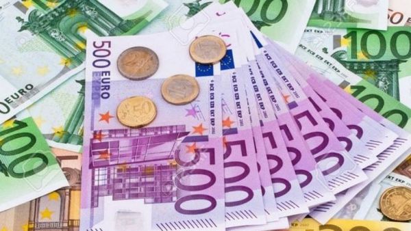 Dimineaţa Nebună: Zeci de mii de euro au fost găsiți de angajații penitenciarului din Aiud. Cine pierduse banii. Audio 