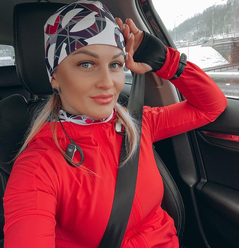 O ucraineancă, oprită de un român la o benzinărie din Moieciu