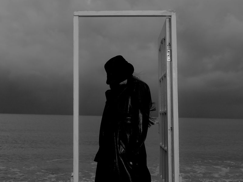 Misha Miller și o parte din sufletul său: „Home”, piesă dedicată în totalitate părinților săi – VIDEO 