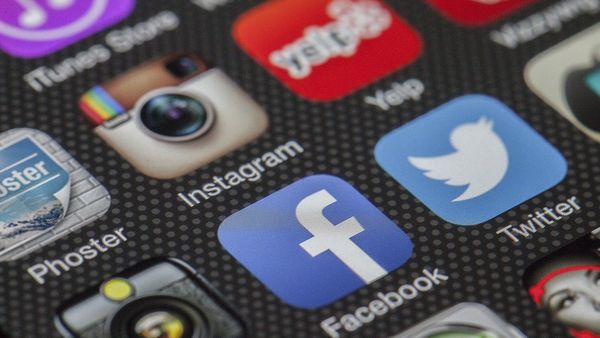 Instagram lansează &bdquo;Family Center&rdquo;, un centru de siguranță online pentru adolescenți și copii