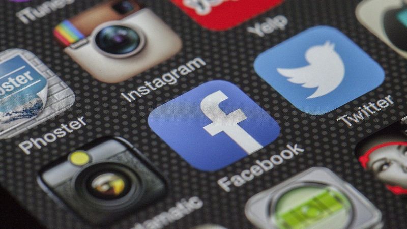 Instagram lansează &bdquo;Family Center&rdquo;, un centru de siguranță online pentru adolescenți și copii