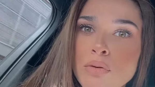 Theo Rose, confesiuni în fața fanilor din mediul online! Ce a descoperit artista în propria casă?!: „E de-a râsu'-plâns'! Am zis că visez”