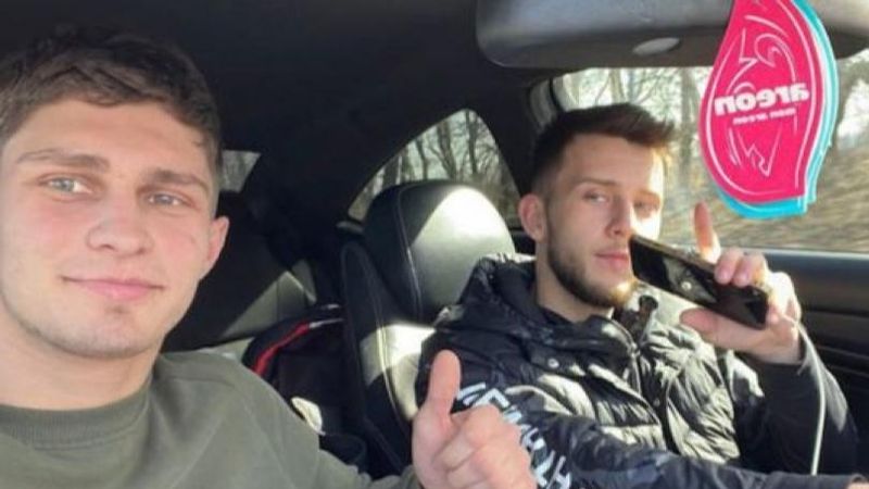 Doi tineri din judeţul Suceava au plecat &icirc;n Ucraina pe cont propriu să se convingă dacă există războiul! Au dormit &icirc;n mașină și au stat nem&acirc;ncați 4 zile